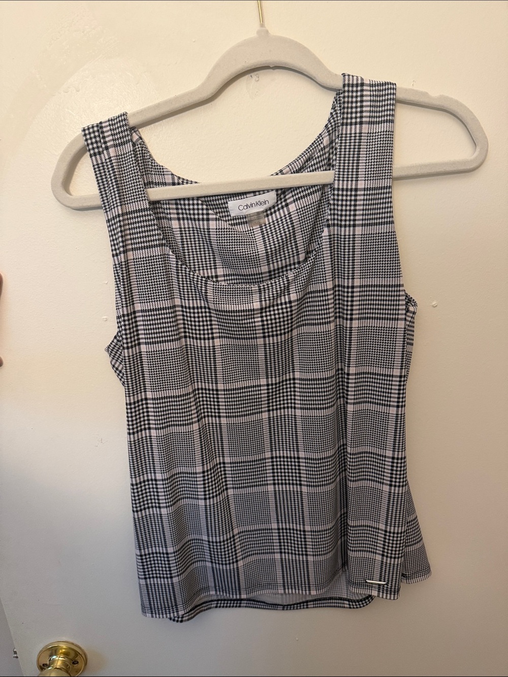 Calvin Klein large black/white/pink sleeveless blouse